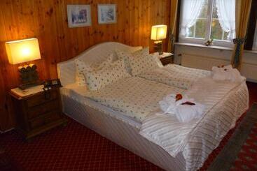 コテージ Wellness Und Romantik Hotel Helmboldt