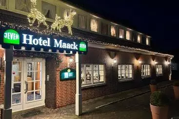 فندق Maack