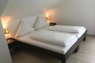 호텔 Pension Zum Paradies