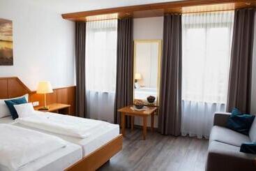 Pensão Gasthof Zur Post Oberwirt