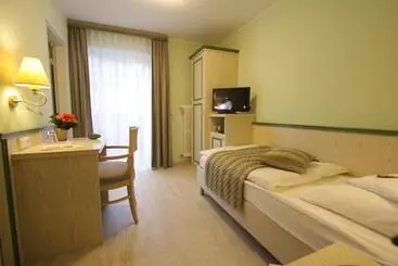 Eifel Hotel Schneider Am Maar Gmbh