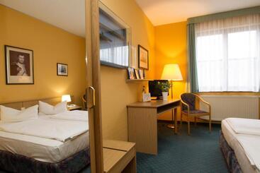 ホテル Jembo Park