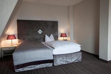 فندق Schloss Friedestrom