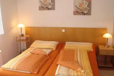 Hotel Alttolkewitzer Ferien  & Privatzimmer Mrosk Dresden
