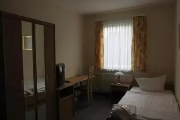 فندق Merkur Garni