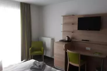 Отель Restaurant Zum Wacholderhain