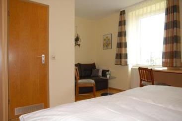 Pensão Garni Grottental