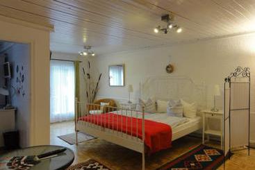 Bed and Breakfast Haus Feuchtl Pension