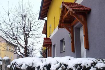 Отель Wiener Hof