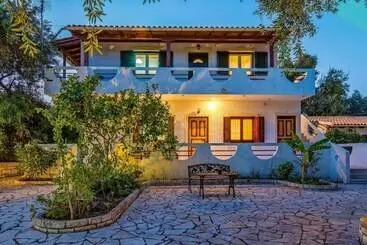 ホテル Olympia Paxos Apartment