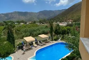پانسیون Ada Boutique
