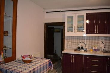 Pensionat Mavi Ladin Konukevi