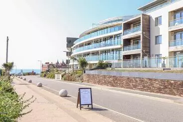 Mökkimajoitus 8 Cribbar