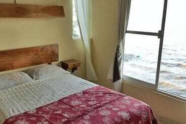 Hotel La Cabaña Del Lago