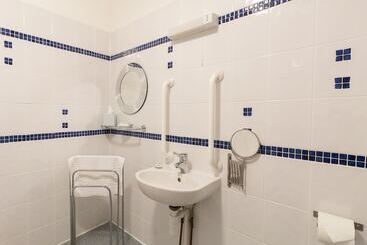 بيت ريفى Riverhouse Lodge