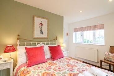 קוטג'' Little Retreat