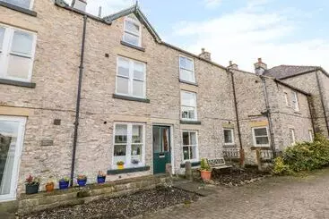 Mökkimajoitus The Dispensary