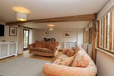 Mökkimajoitus The Granary