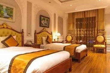 هتل Hoang Nham Luxury
