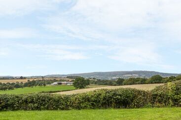 Landhus Little Pound House