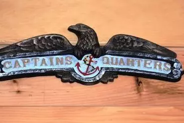 Mökkimajoitus Captain Morley`s Mountain Inn