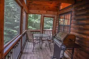 Mökkimajoitus Crimson Bear Mountain