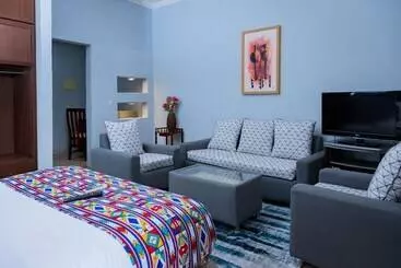 Hotelli Hibiscus Blvd Triomphal