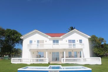 بنسيون The White House On The Ocean