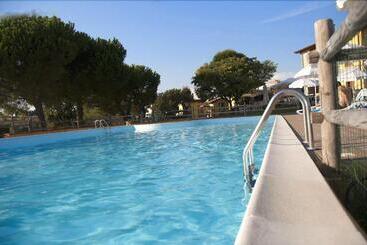 ホテル Tenuta La Lupa