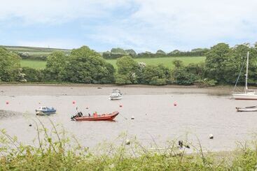 کلبه 54 The Moorings