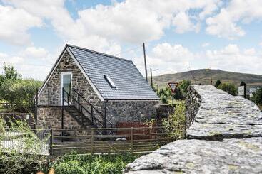 Hus på landet Glan Nug Bach