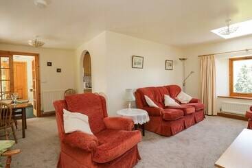 茅舍 Swallow S Nest