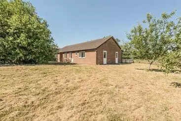 Mökkimajoitus The Bungalow