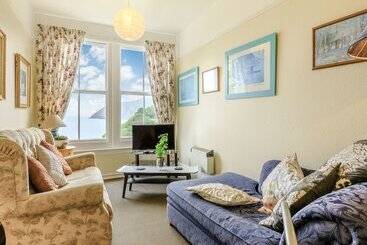 קוטג'' Clooneavin Apartment 5