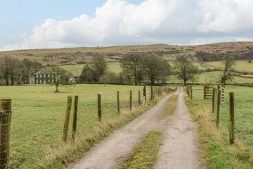 کلبه Longlands Groom S Quarters