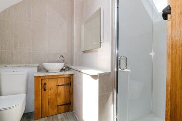 茅舍 Tyn Y Celyn Isaf