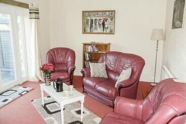 Cabane Y Bwythyn At Henfaes