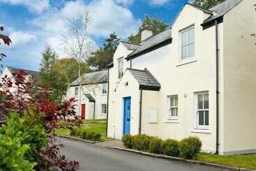 Casa Rural Bunratty Castle Gardens Home