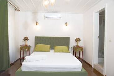 ホテル Lusin Butik