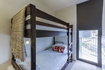 בית מלון כפרי The Saints