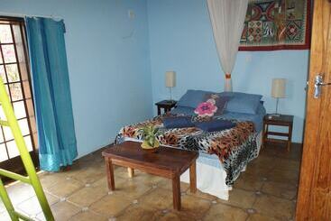 ペンション Bongwe Guesthouse And Camp