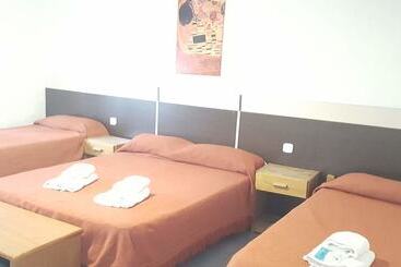 Hotel Pillahuinco Parque