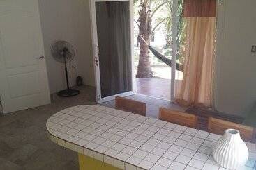 مبيت وإفطار Cabanas Los Colibris