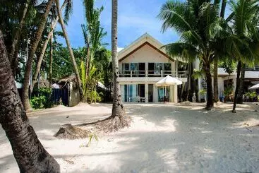Majatalo Mabuhay Beach House