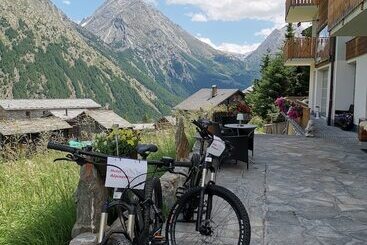 Szálloda Etoile & Alpenperle Residences