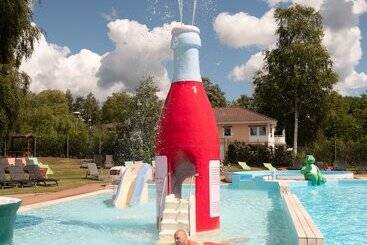 فندق Björkbackens Stugby Campground