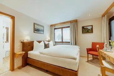 ベッドアンドブレックファースト Schwarzwald Hotel Kraeutle