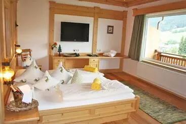 בית מלון כפרי Nesselwanger Hof