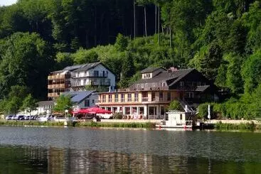 فندق Roter Kater