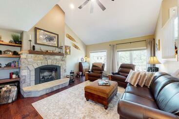 Apartamenty turystyczne Corinthian Circle Outpost